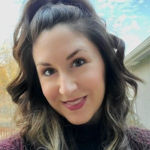 Meet your Posher, Charissa